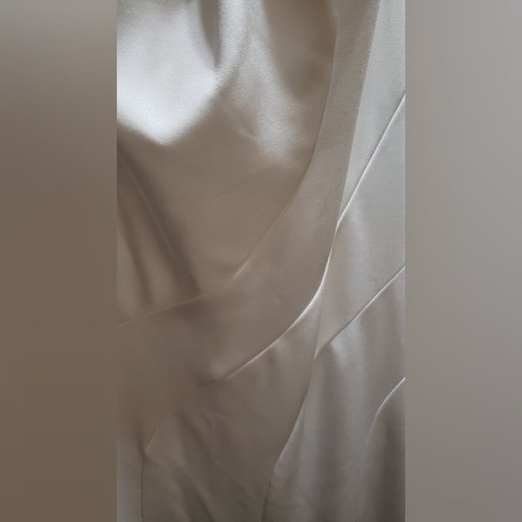 Elegant White Off Shoulder Slit Mermaid Party Dres - Picture 4 of 6